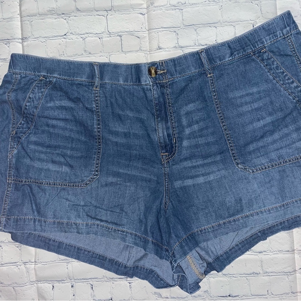 ✨Torrid Denim Shorts Plus Size Utility Pocket Blue Casual Comfy Size 24‎ NWT - Picture 6 of 6